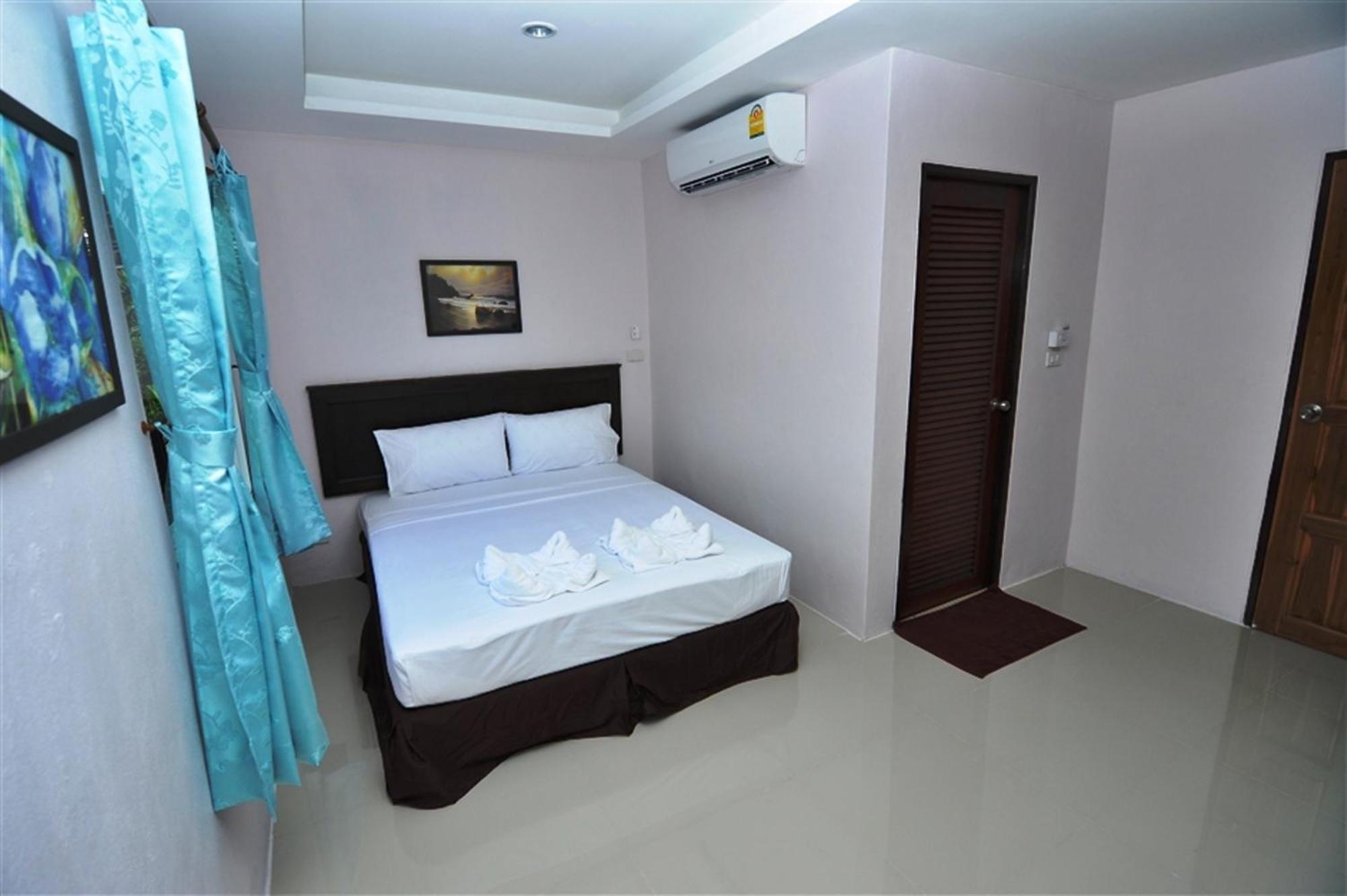 สบาย เฮ้าส์ Hotel เกาะพีพี ภายนอก รูปภาพ